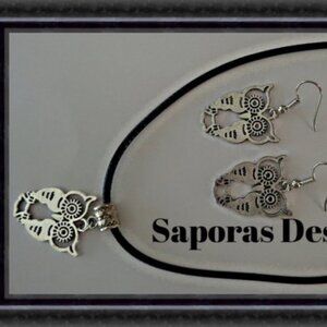 Silver Tone Owl Design Dangle Earring & Necklace Jewelry Set